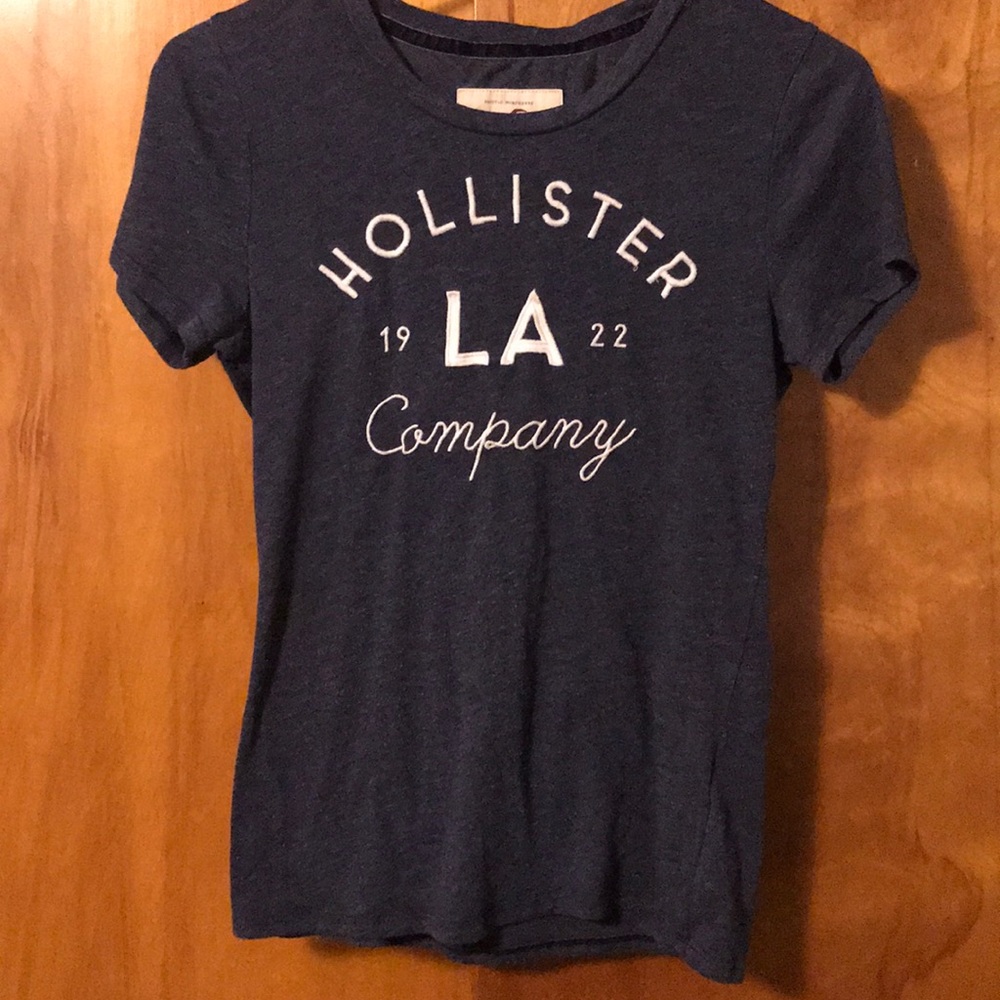 Women’s Hollister T shirt size Medium